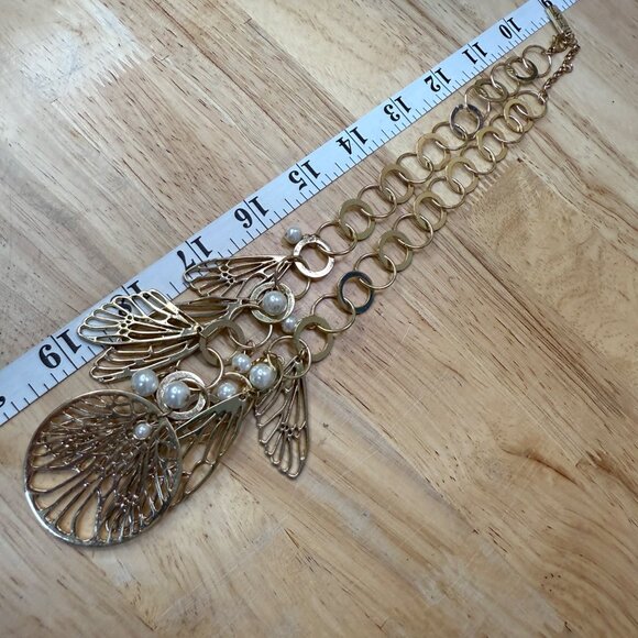 Jessica Simpson Gold-Tone Necklace With Wing Charms & Faux Pearl Accents Chain - Picture 8 of 9